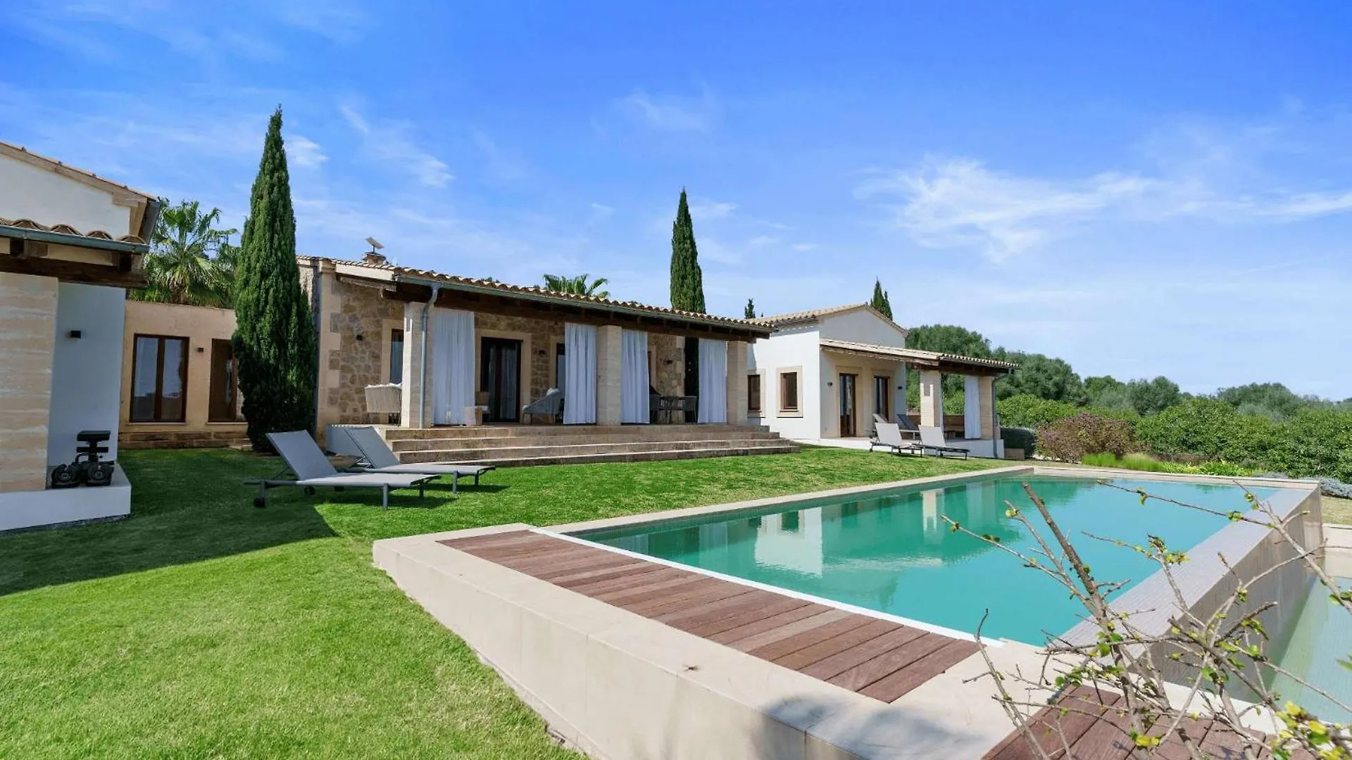 Holiday home Dreamlike Finca With Garden Infinity Pool Panoramic Views Llubi