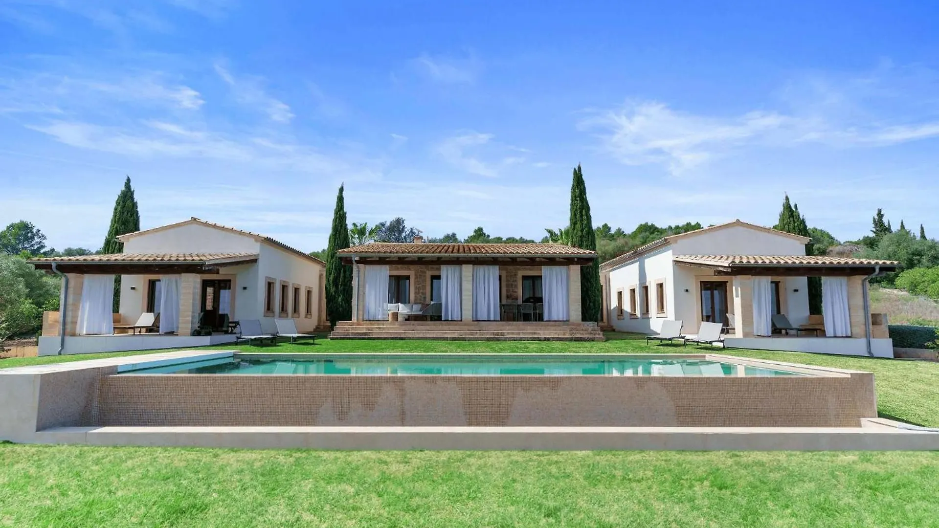 Dreamlike Finca With Garden Infinity Pool Panoramic Views contacts